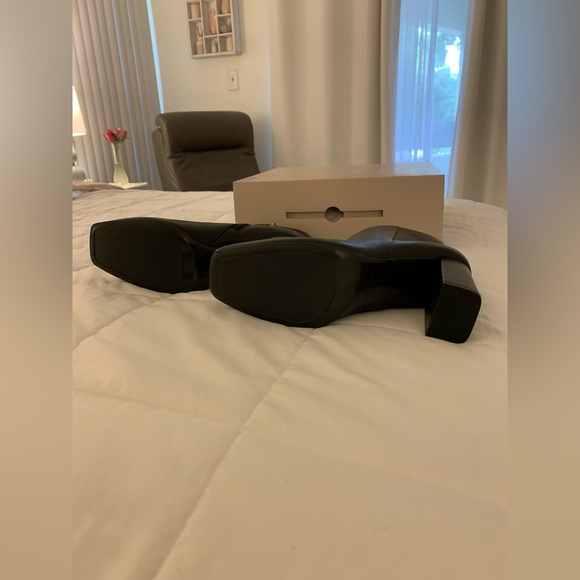 Marc Fisher Black Ankle Boots NEW IN BOX! 9 1/2, never worn, 4 inch heel. - Picture 11 of 15